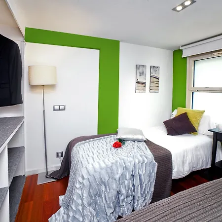Victoria Center 1 Apartment *